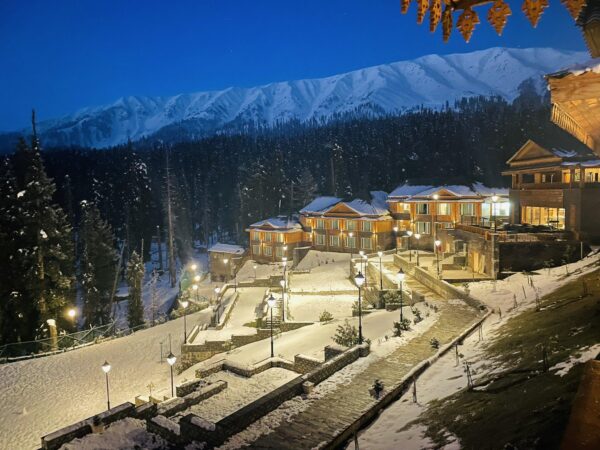Gulmarg Day Tour – Gondola & Snow Experience